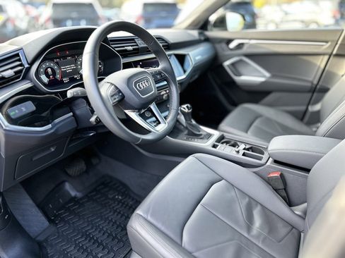 Certified 2025 Audi Q3 2.0T Premium image 15