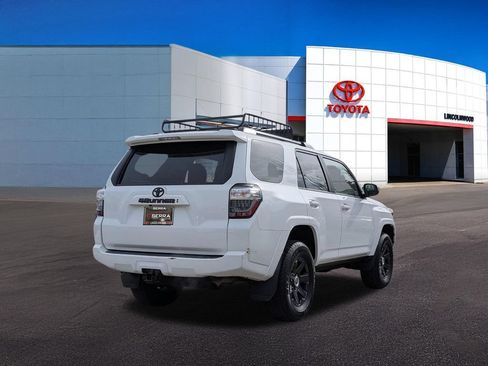 Used 2021 Toyota 4Runner Trail Special Edition AWD/4WD image 10