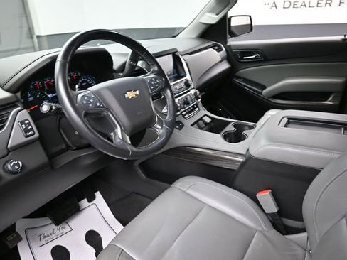 Used 2020 Chevrolet Tahoe LT w/ Luxury Package AWD/4WD image 18