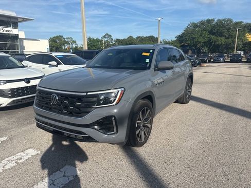 Certified 2025 Volkswagen Atlas Cross Sport SEL Premium R-Line image 4