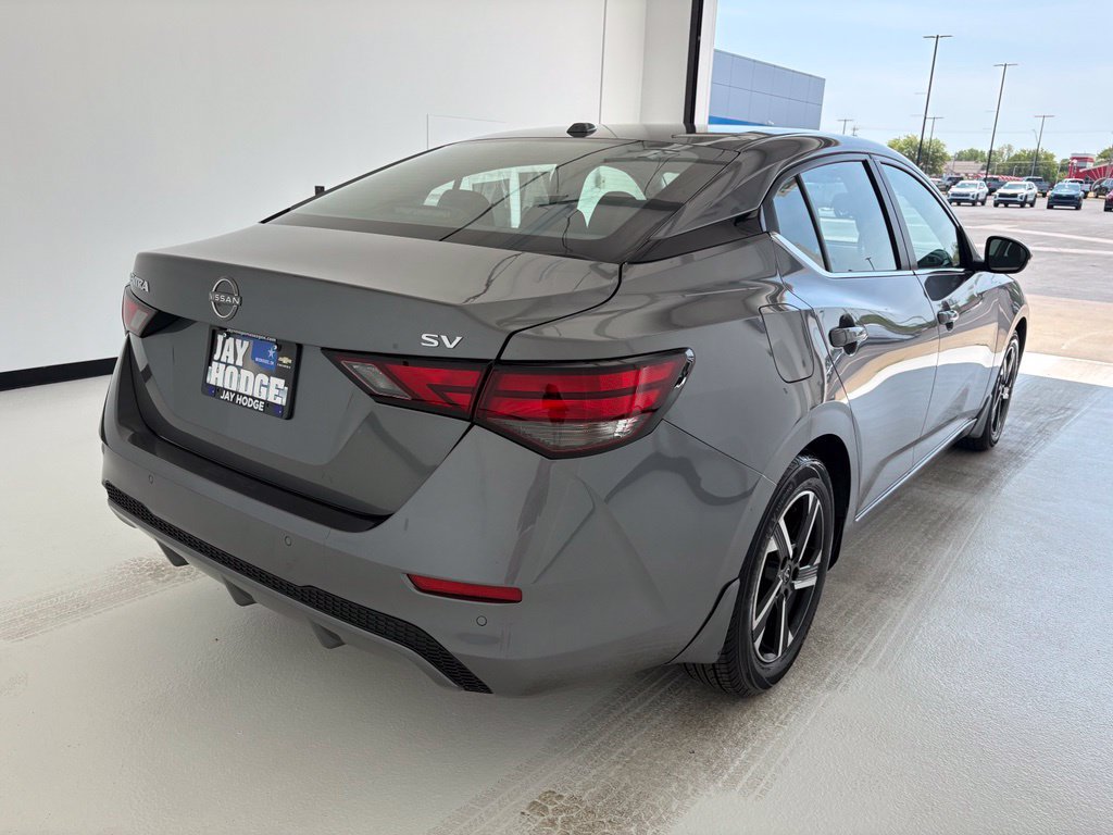 Used 2024 Nissan Sentra SV FWD image 19