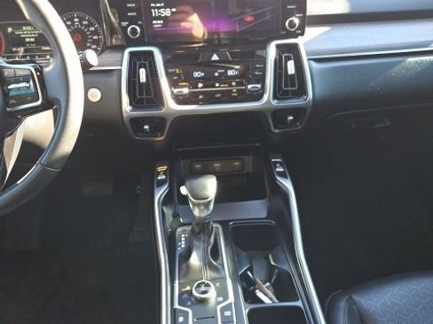 Used 2022 Kia Sorento S image 26