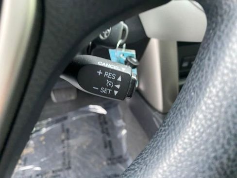 Used 2015 Toyota RAV4 XLE image 19