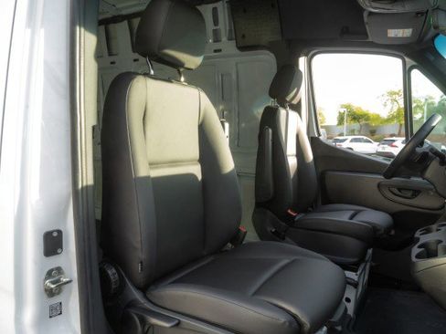 New 2025 Mercedes-Benz Sprinter 2500 image 13