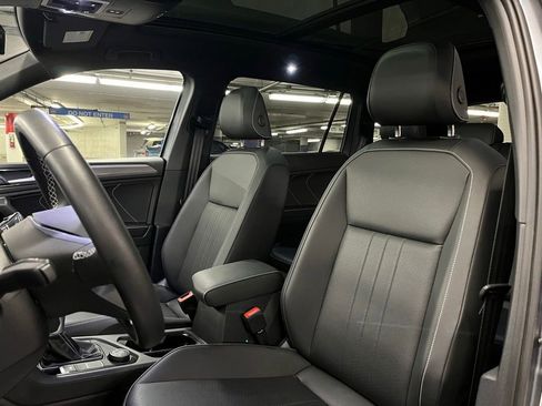Used 2023 Volkswagen Tiguan SE R-Line AWD/4WD image 20