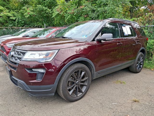 Used 2018 Ford Explorer XLT w/ Equipment Group 202A AWD/4WD image 3