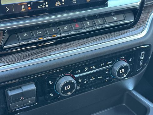 New 2026 Chevrolet Silverado 1500 RST w/ Dark Appearance Package image 19