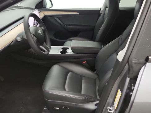 Used 2024 Tesla Model Y Long Range AWD/4WD image 7