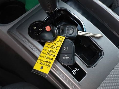 Used 2009 Toyota Tacoma PreRunner image 13