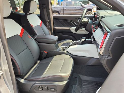 Certified 2024 GMC Canyon AT4X image 14