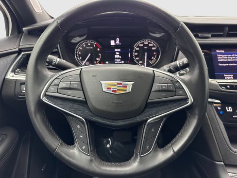 Used 2022 Cadillac XT5 Premium Luxury AWD/4WD image 19