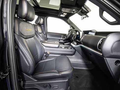 Used 2025 Ford Expedition Tremor image 10