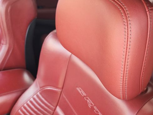 Used 2017 Jeep Grand Cherokee SRT image 15