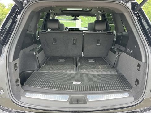 Certified 2025 Cadillac XT6 Sport w/ LPO, Floor Liner Package AWD/4WD image 23