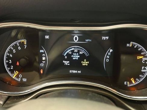 Used 2020 Jeep Grand Cherokee Laredo AWD/4WD image 18