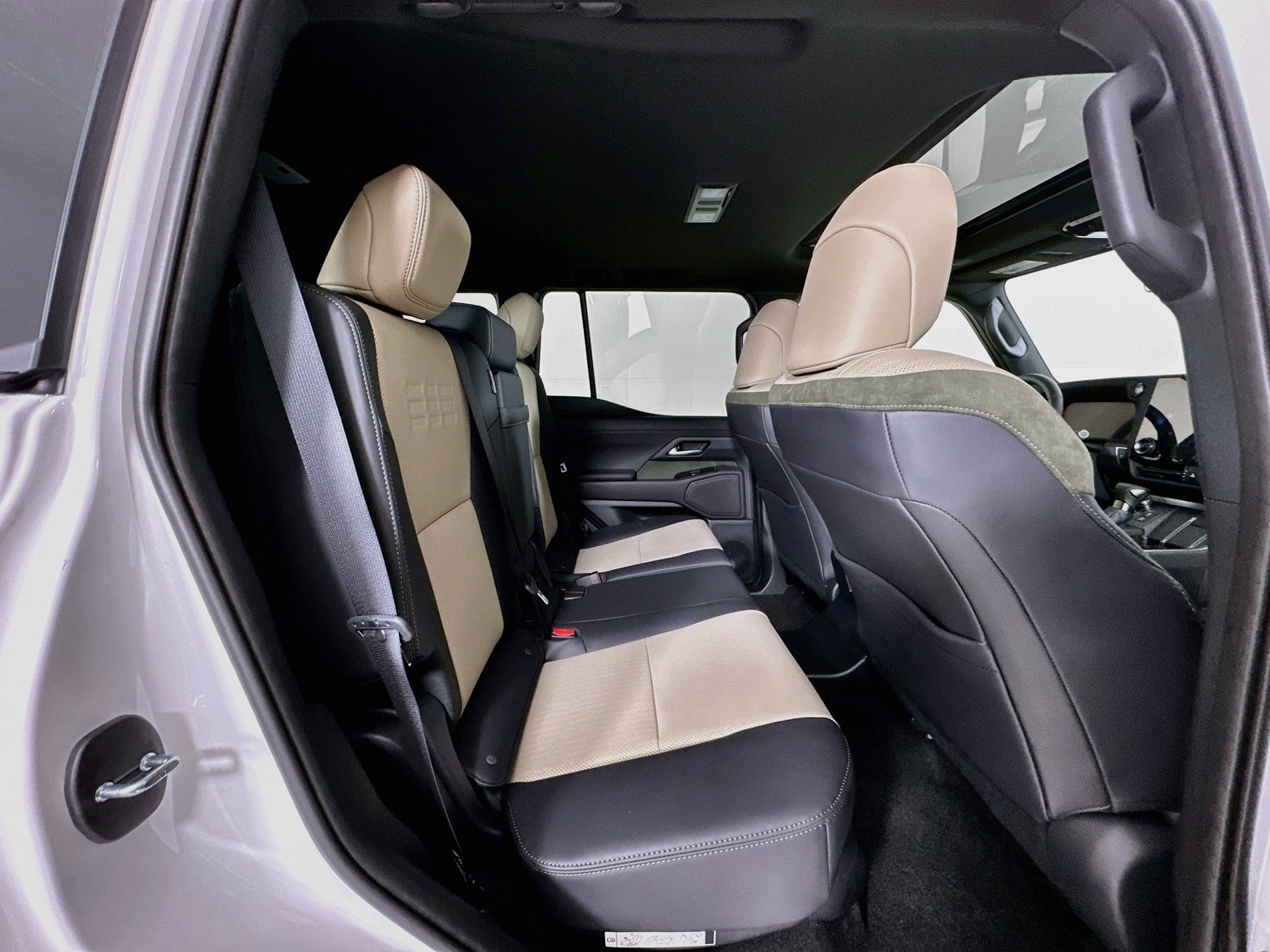 Used 2026 Lexus GX 550 AWD/4WD image 30