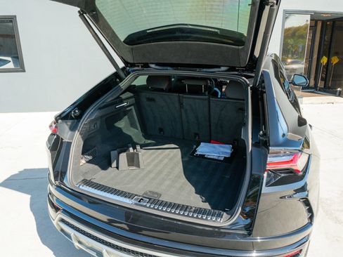 Used 2020 Lamborghini Urus image 59