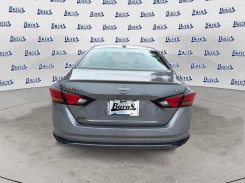 Used 2024 Nissan Altima 2.5 SV FWD image 6