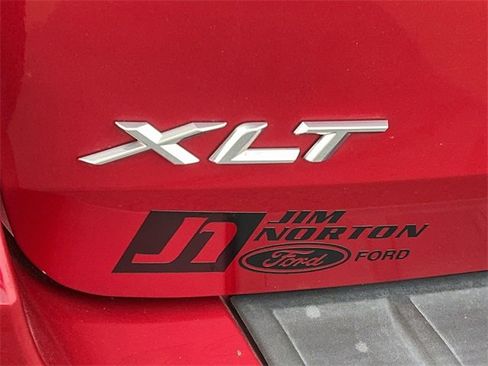 Used 2021 Ford Explorer XLT w/ Equipment Group 202A image 10