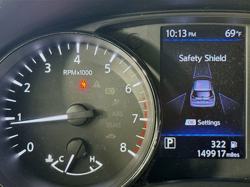 Used 2018 Nissan Rogue S w/ S Value Package FWD image 12