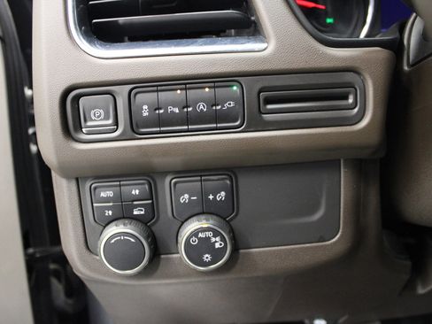 Used 2021 Chevrolet Tahoe LT image 22