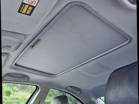 Used 2005 Volvo S60 2.5T image 38