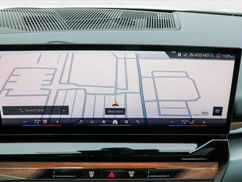 Used 2025 BMW i5 xDrive40 w/ Premium Package image 16