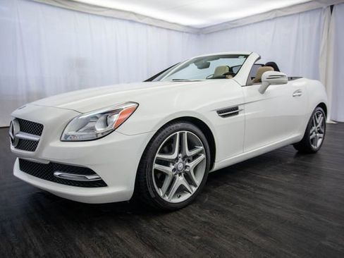 Used 2014 Mercedes-Benz SLK 250 2dr Roadster SLK 250 w/ Premium Package image 23