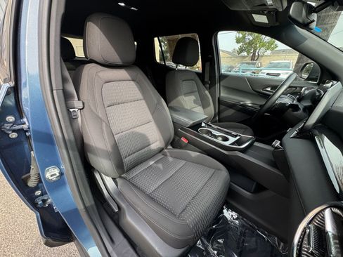 Used 2025 Chevrolet Equinox LT image 35