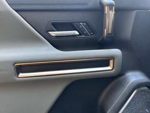 Used 2024 GMC Hummer EV 3X w/ Extreme Off-Road Package image 11