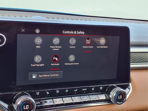 Used 2023 GMC Canyon AT4 w/ AT4 Premium Package image 8