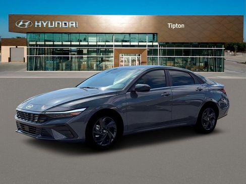 New 2026 Hyundai Elantra SEL Sport Premium FWD image 2