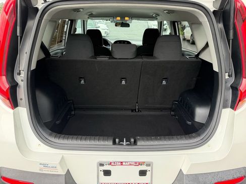Used 2021 Kia Soul LX FWD image 14