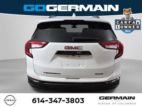 Used 2023 GMC Terrain SLT w/ Elevation Edition AWD/4WD image 9