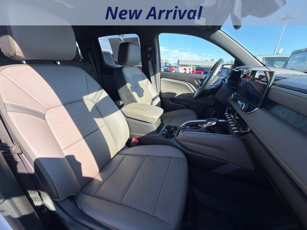 Certified 2024 Chevrolet Colorado ZR2 w/ ZR2 Convenience Package III AWD/4WD image 6