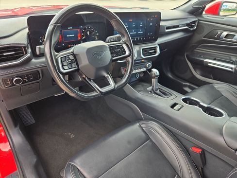 Used 2025 Ford Mustang Premium RWD image 12