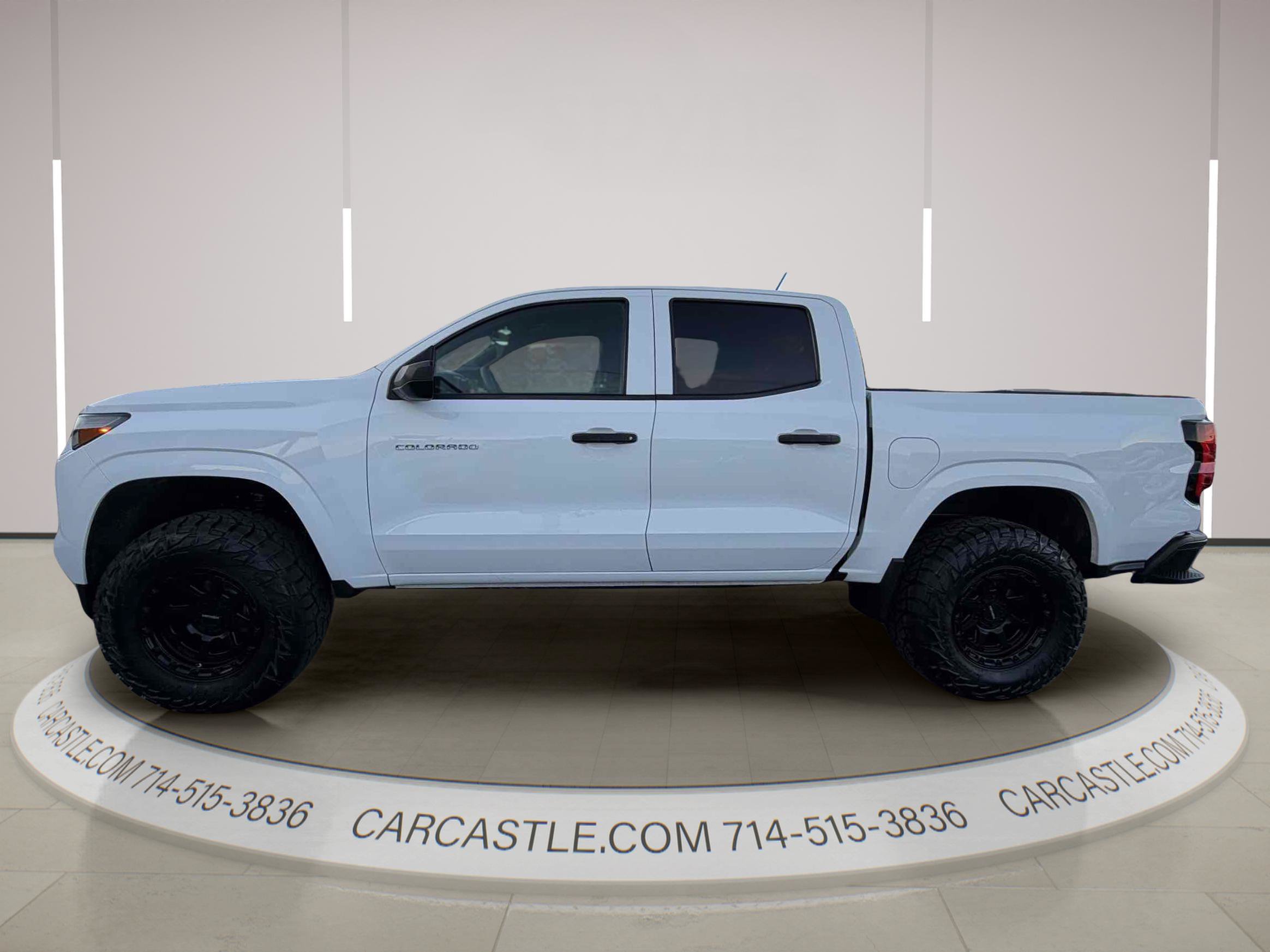 Used 2024 Chevrolet Colorado W/T w/ WT Convenience Package RWD image 2