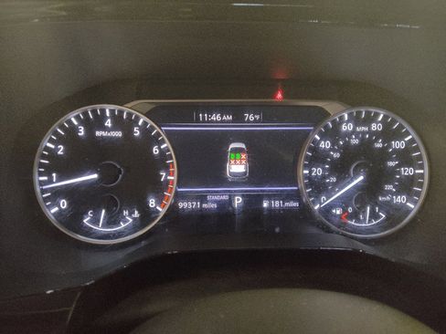 Used 2022 Nissan Pathfinder SV FWD image 23