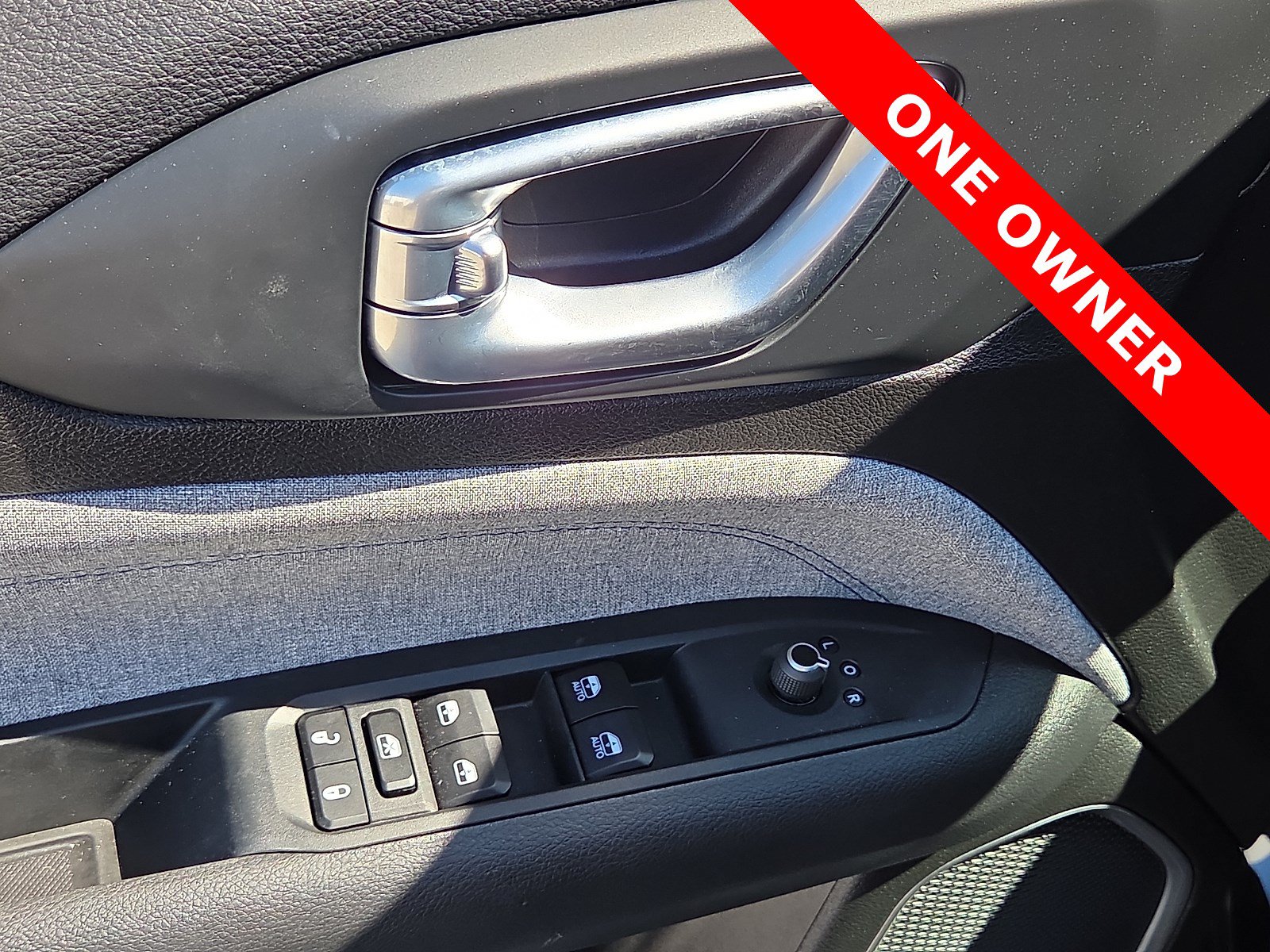 Used 2025 Jeep Compass Latitude w/ Convenience Group AWD/4WD image 13