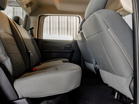 Used 2014 RAM 1500 Express image 34