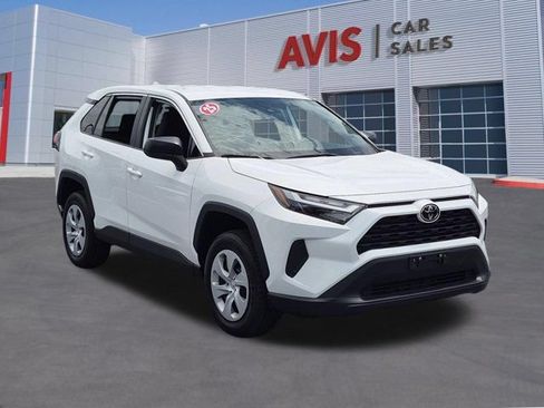 Used 2025 Toyota RAV4 LE AWD/4WD image 3