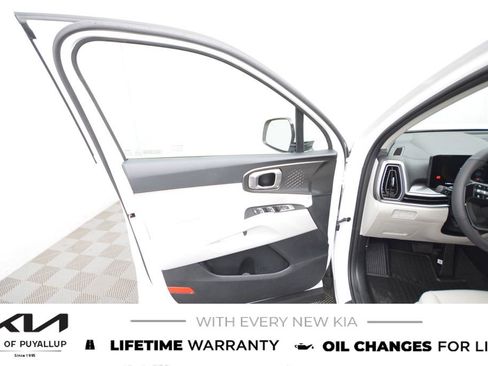 New 2026 Kia Sorento S image 9