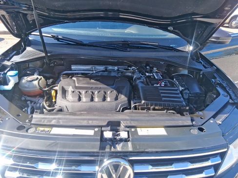 Used 2021 Volkswagen Tiguan SEL AWD/4WD image 23