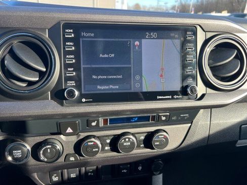 Used 2021 Toyota Tacoma TRD Off-Road w/ TRD Premium Off Road Package image 12