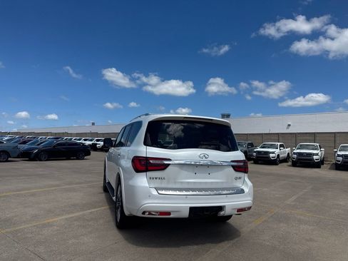 Used 2018 INFINITI QX80 2WD w/ Deluxe Technology Package image 18
