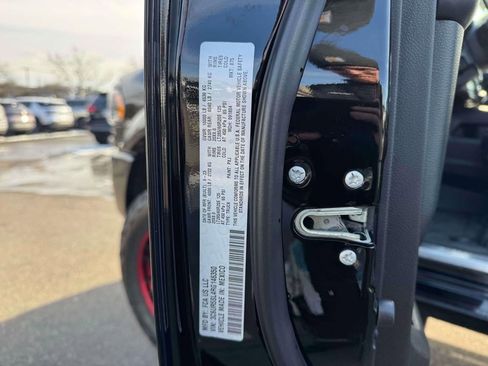 Used 2024 RAM 2500 Limited image 10