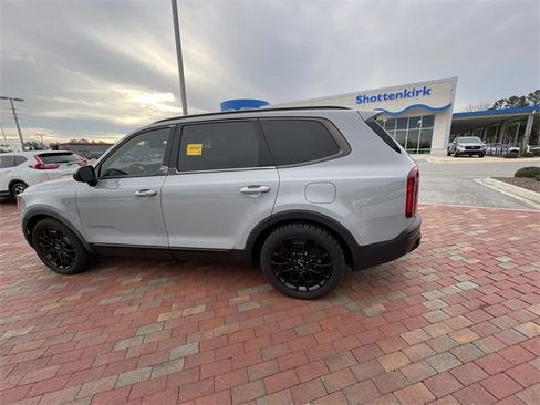 Used 2022 Kia Telluride EX w/ EX Premium Package image 13