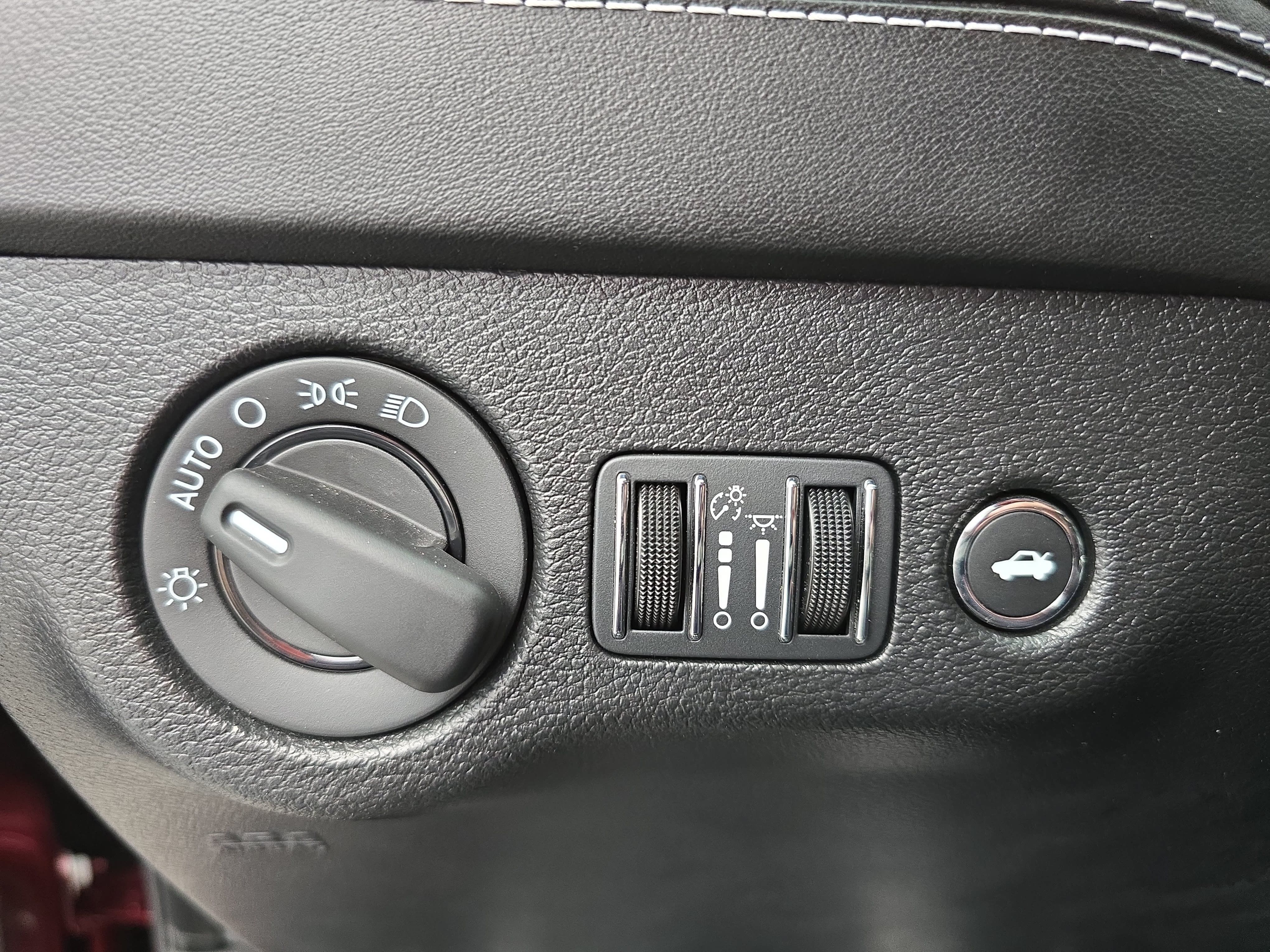 Used 2022 Dodge Charger SRT Hellcat w/ Harman/Kardon Audio Group RWD image 24