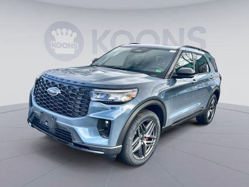 New 2026 Ford Explorer ST-Line w/ ST-Line Street Pack image 1
