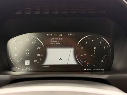 Used 2018 Volvo XC90 T6 Momentum w/ Convenience Package AWD/4WD image 10